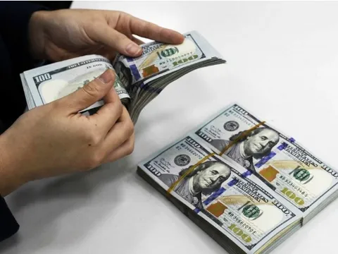 Ngân hàng thương mại tăng nhẹ tỷ giá USD