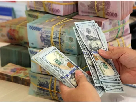 Tỷ giá tự do tăng mạnh chiều bán ra