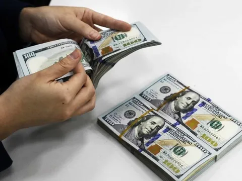 Tỷ giá USD trên thị trường tự do giảm mạnh