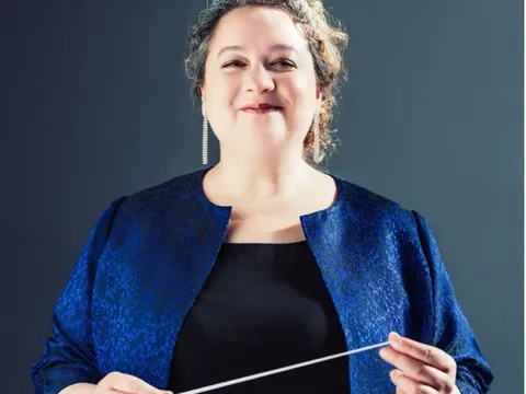 Nữ nhạc trưởng chỉ huy dàn nhạc trong lễ bế mạc Olympic Paris 2024 sẽ biểu diễn tại Việt Nam