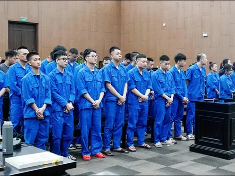 Tuyên án với nhóm bị cáo tổ chức “bay lắc” tại quán karaoke