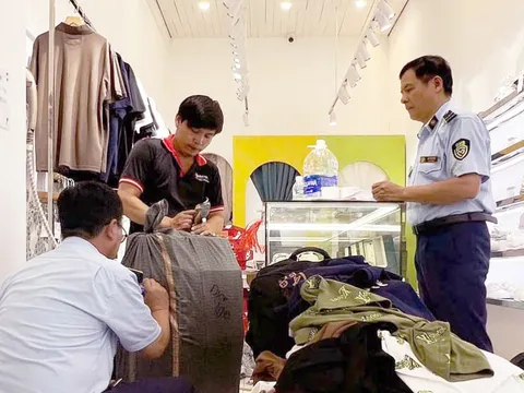 Bảo vệ quyền lợi người tiêu dùng trên không gian số