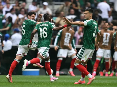 Mexico thắng tưng bừng trận khai mạc World Cup 2026, lập kỷ lục thẻ đỏ
