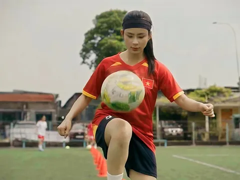 Phim “Đội bóng nữ làng Xuân”: Gửi thông điệp yêu thương qua trái bóng lăn