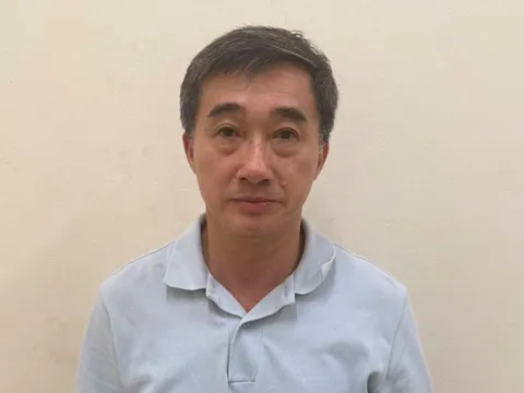 Khởi tố Thứ trưởng Bộ Y tế Trần Văn Thuấn