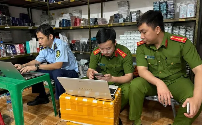 Vĩnh Phúc tạm giữ gần 6.000 sản phẩm nhập lậu bán qua kênh thương mại điện tử