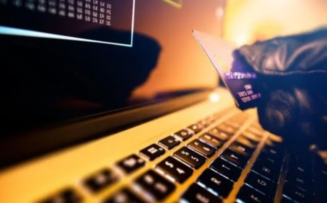 Cảnh báo chiêu trò đánh cắp tiền thẻ tín dụng khi mua hàng online