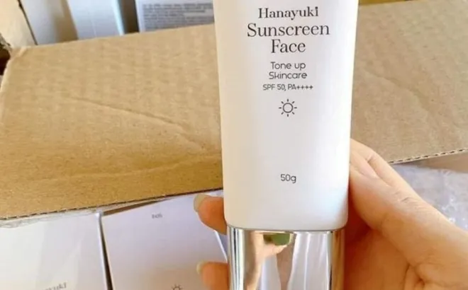 Thu hồi toàn quốc lô kem chống nắng Hanayuki Sunscreen Body ghi nhãn 'lố'