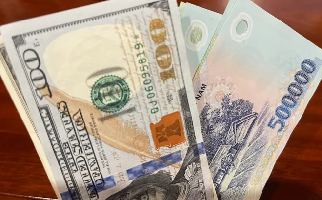 Tỷ giá USD hôm nay 23/5: thị trường giảm sâu, ngân hàng tăng