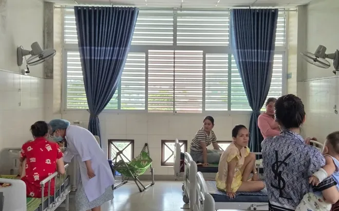 Quảng Ngãi: gia tăng ca tay chân miệng, nhiều trẻ biến chứng nặng