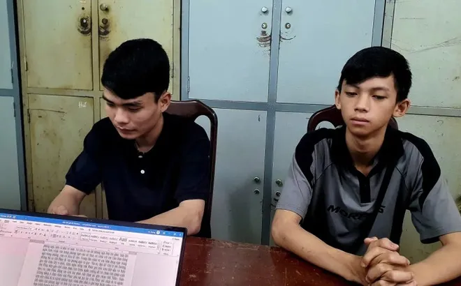 Khởi tố, bắt tạm giam 2 đối tượng dùng hung khí tấn công người tại quán nhậu