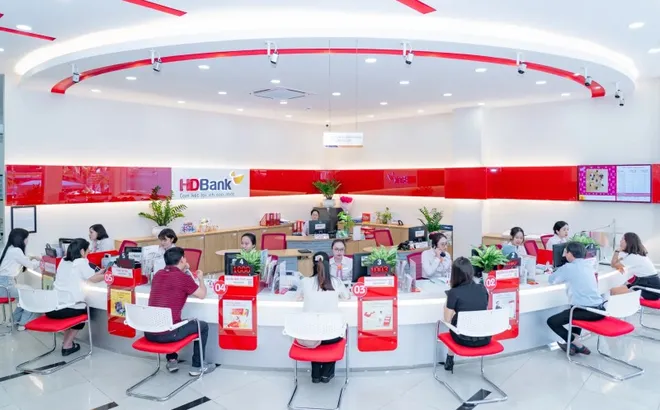 Đẩy mạnh kinh doanh số, HDBank báo lãi 6 tháng 10.068 tỷ đồng, ROE lên tới 26,5%