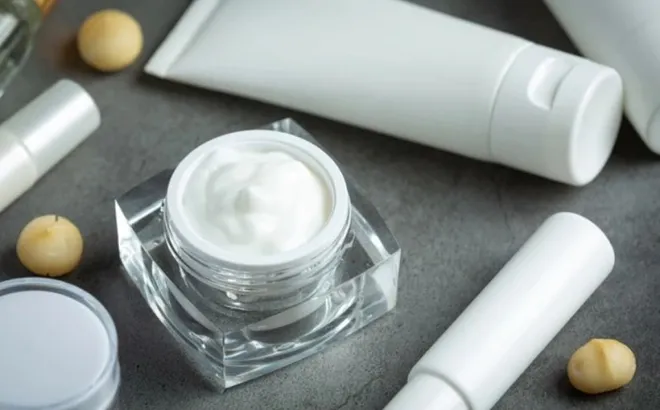 Danh sách 8 loại mỹ phẩm bị thu hồi vì chứa Miconazole