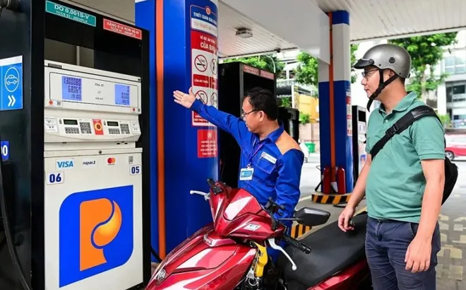 Giá xăng dầu đồng loạt tăng mạnh từ chiều nay 26/2