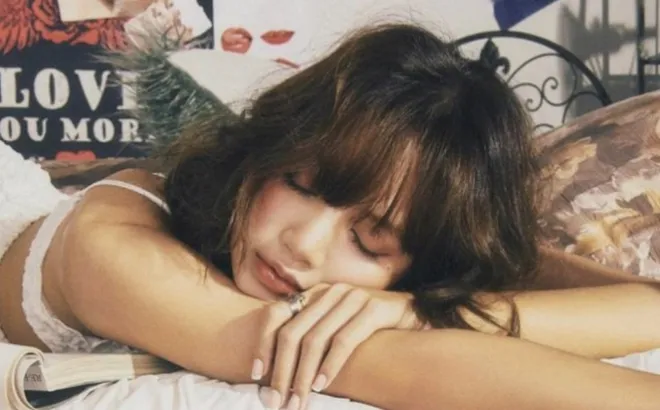 Lisa BlackPink bị chỉ trích vì hát nhép
