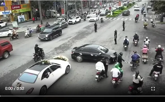 Công an vào cuộc vụ nhóm "vệ sĩ" dẹp đường cho đoàn xe đám cưới