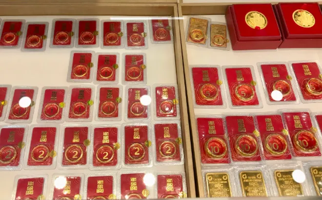 Giá vàng tiếp tục lao dốc, xuống thấp nhất từ đầu tháng 2