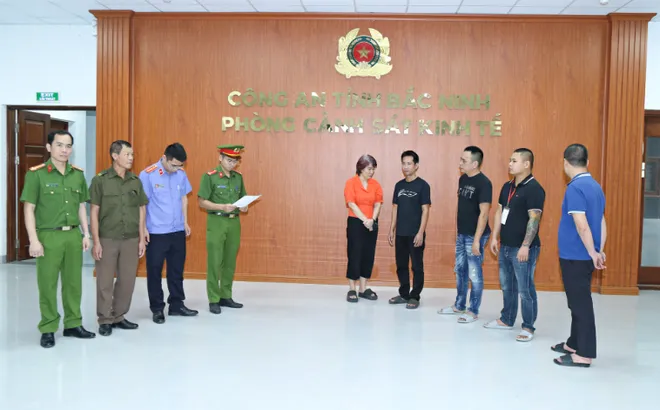 Lật tẩy đường dây làm giả bệnh án, khởi tố 32 bị can
