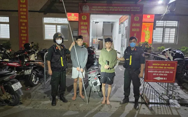 Khống chế 4 thanh niên che biển số xe, phóng lạng lách trong đêm