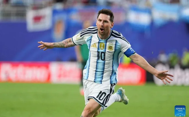 Messi lập cú đúp lịch sử, Argentina hiên ngang vào vòng knock-out World Cup 2026