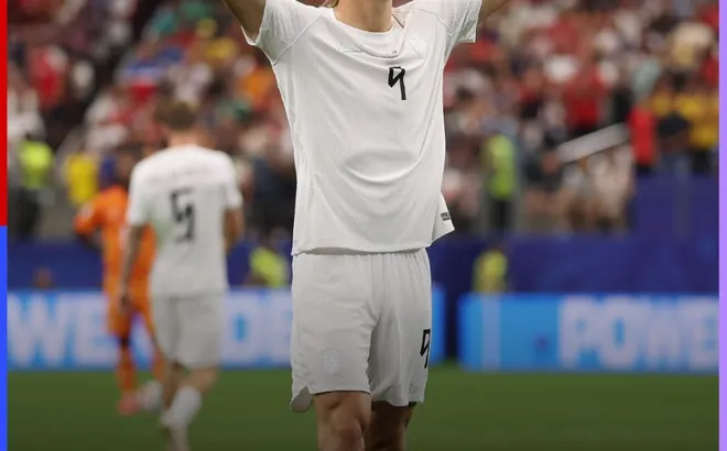 Haaland ghi bàn quyết định, Na Uy tiến vào vòng 1/8 World Cup