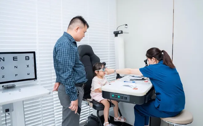 Báo động cận thị học đường: Thêm mô hình chuẩn quốc tế bảo vệ thị lực trẻ tại Việt Nam