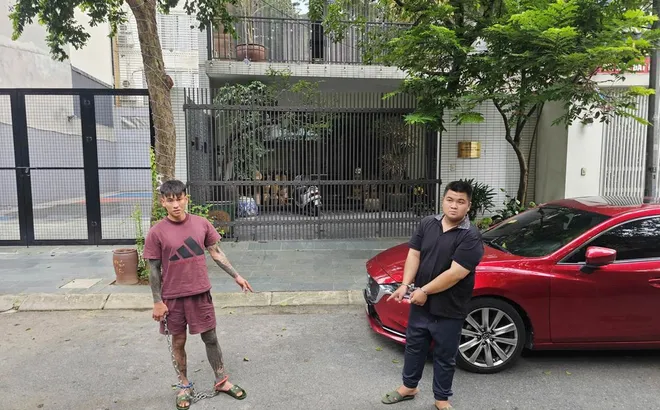 Khởi tố 3 kẻ đập kính ô tô, trộm cắp tài sản